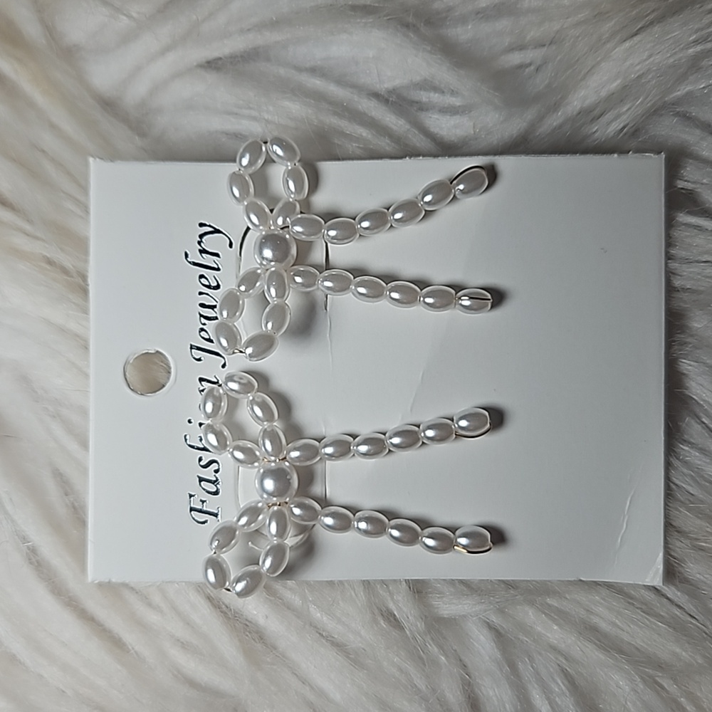 Pearl Promise Earrings - Picture 4 of 9